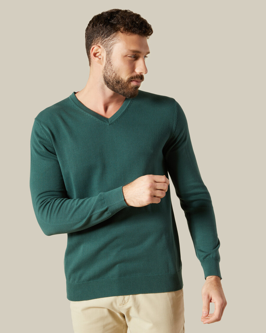v-neck pullover