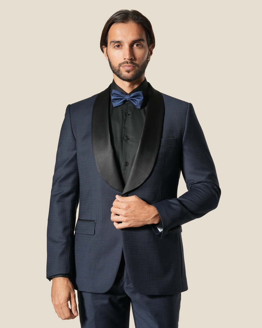 single-breasted suit