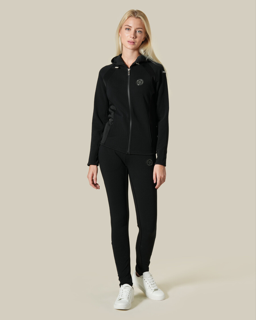 metal logo patch tracksuit set