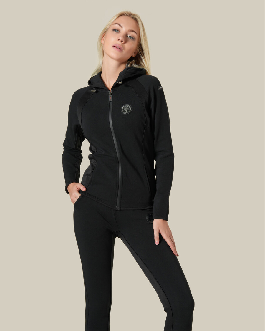 metal logo patch tracksuit set